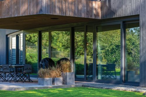 Valley Villa - ekologiczny dom wtopiony w malowniczą dolinę